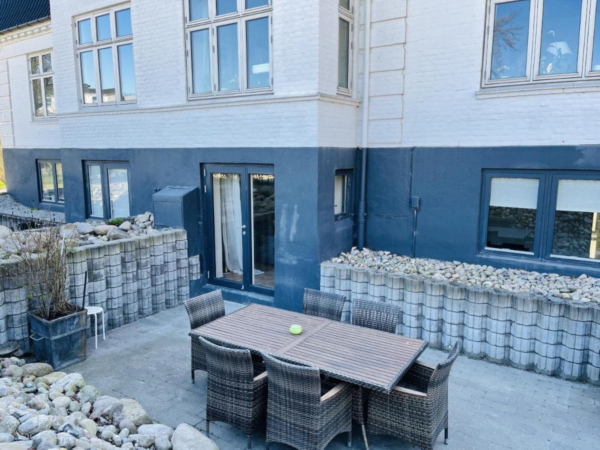 Aday - Central Charming Apartment With Terrace Aalborg Exterior foto