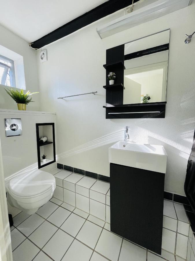 Aday - Central Charming Apartment With Terrace Aalborg Exterior foto