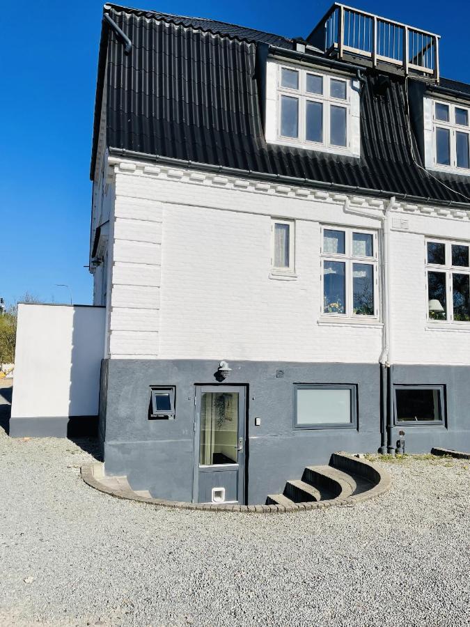 Aday - Central Charming Apartment With Terrace Aalborg Exterior foto